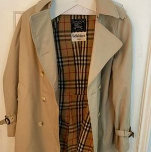 Vintage Burberry Men's Trench Coat